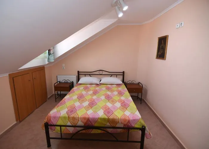 Pensiune Themis Vrasná